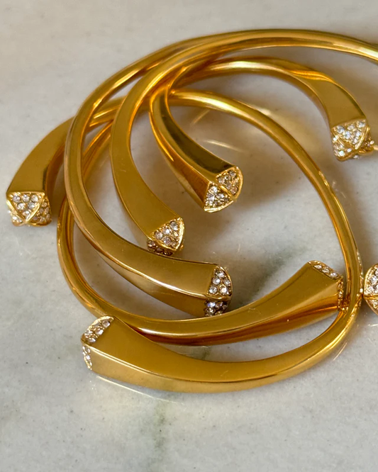 Stylish bangle gold