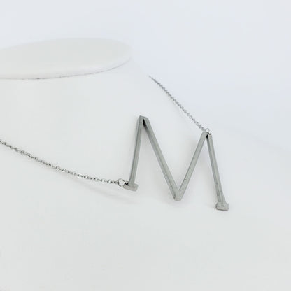 Collar inicial grande