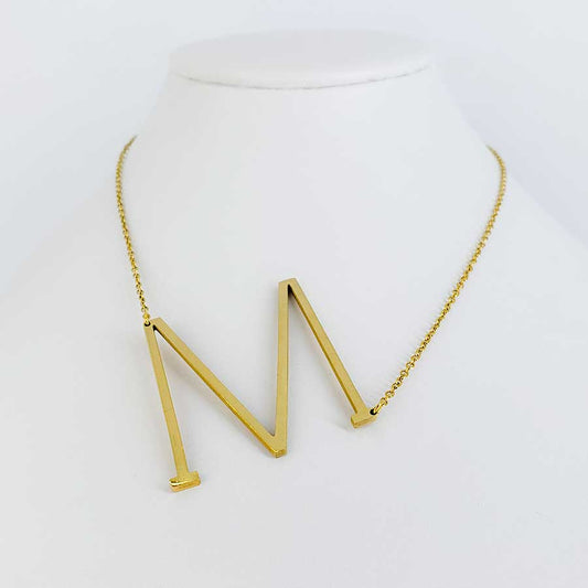 Collar inicial grande gold